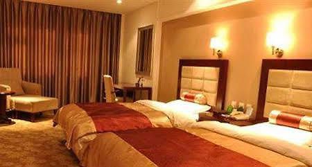 Changchun Yipin Jiliang International Hotel Exterior photo
